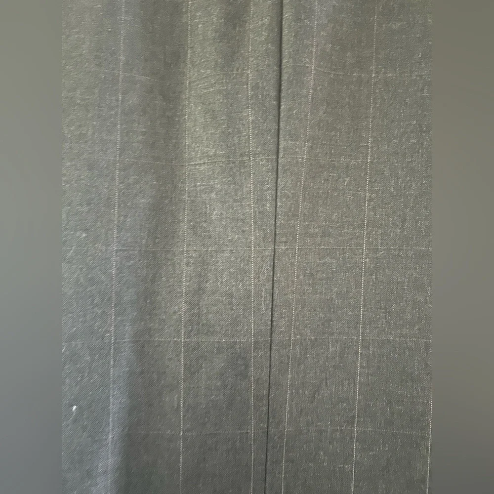 Pronto Uomo Classic Men's gray plaid Blazer and pant suit set 48”L 43” waist